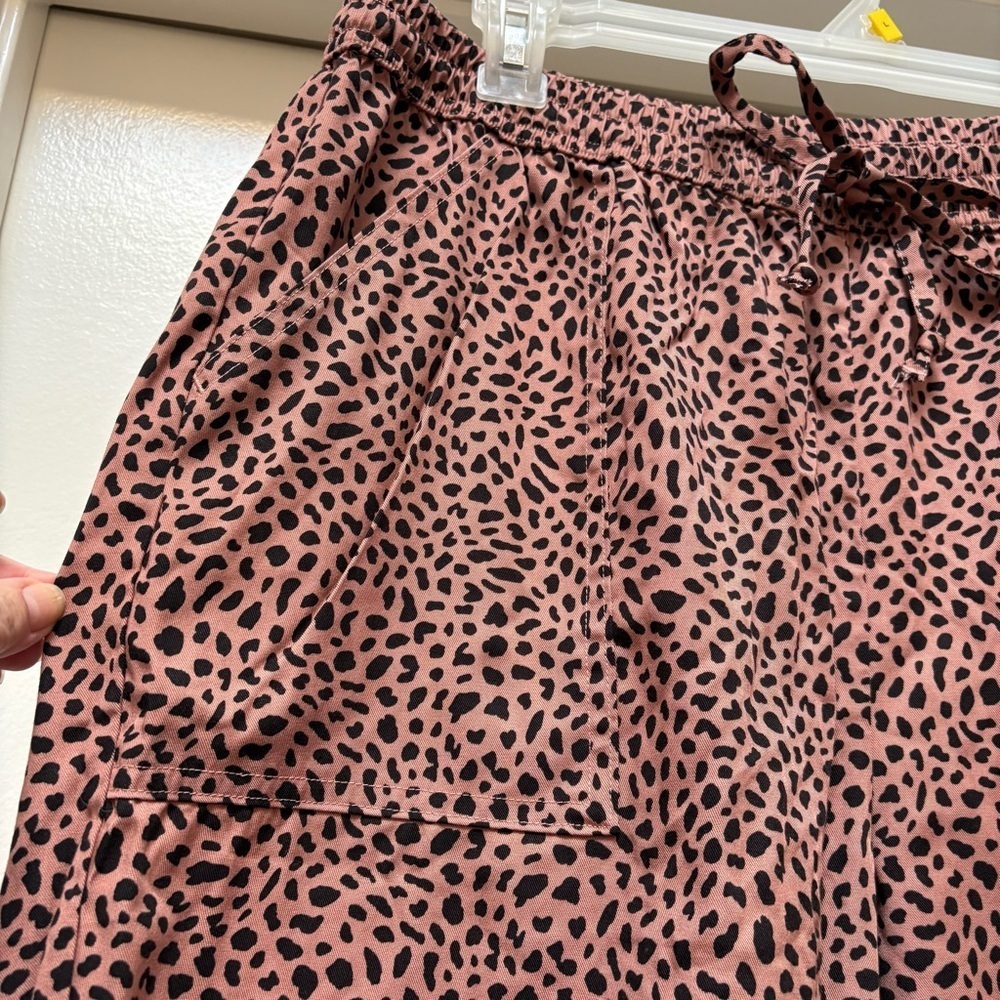 Victoria Secret Pink Easy Lightweight Joggers Leopard Pants Size L Large - Picture 6 of 9
